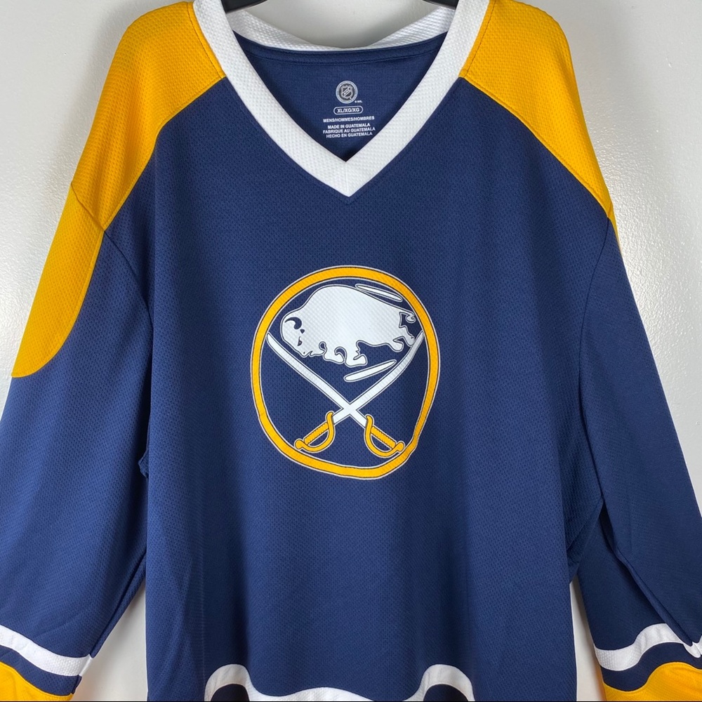 NHL Buffalo Sabres Hockey Jersey Men’s Size XL NWT